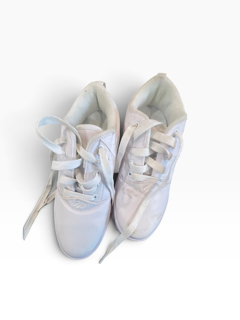 Girls Heely’s White Lace-Up Casual Sneakers